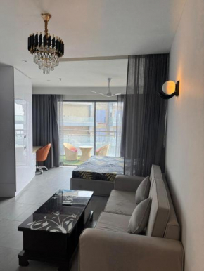 The Luxe Loft 39th floor city or lake view